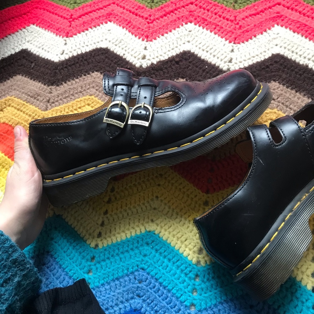 US 9 Dr. Marten Mary Janes